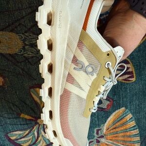 On Running Women's Cloudvista Cream and Tan Sneakers